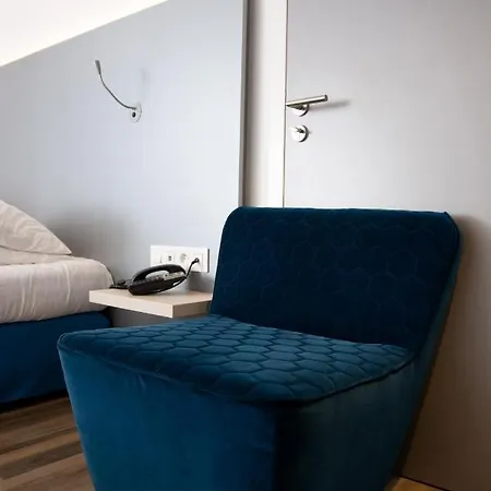 Отель Colmar Hotel Кольмар