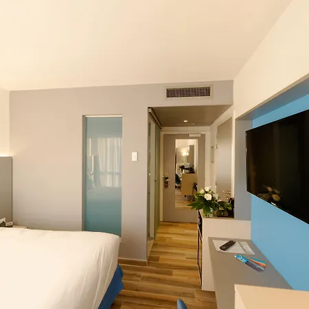 Colmar Hotel 3* קולמר