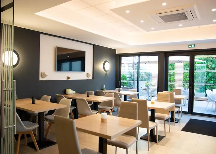 コルマール ホテル 3*